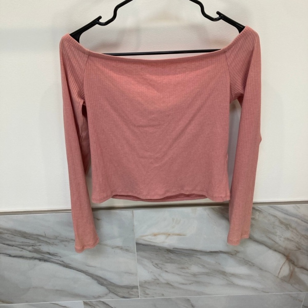 H&M Pink Off-Shoulder Crop Top